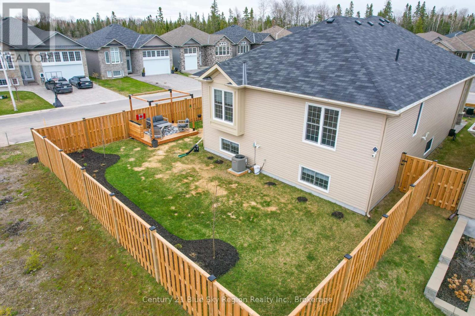 158 Turner Drive, North Bay, Ontario  P1A 0G6 - Photo 4 - X13089456