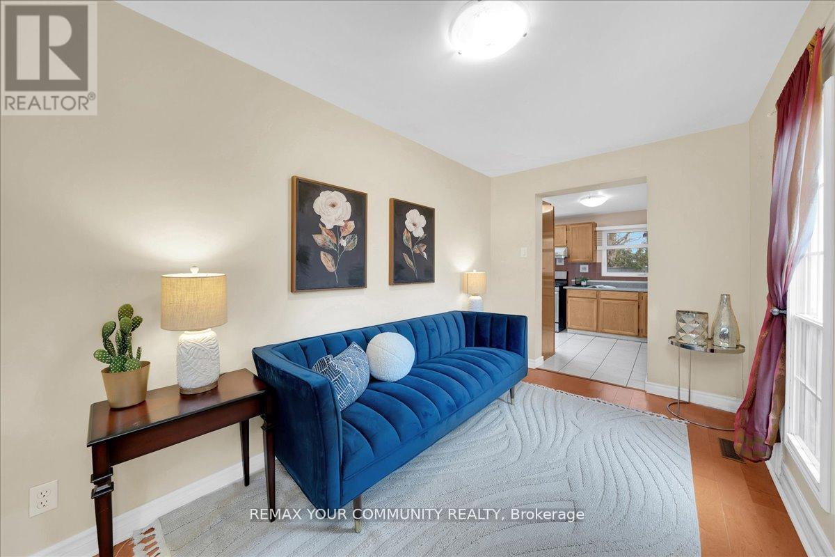 38 Goodless Court, Toronto, Ontario  M1B 1A1 - Photo 11 - E13089446
