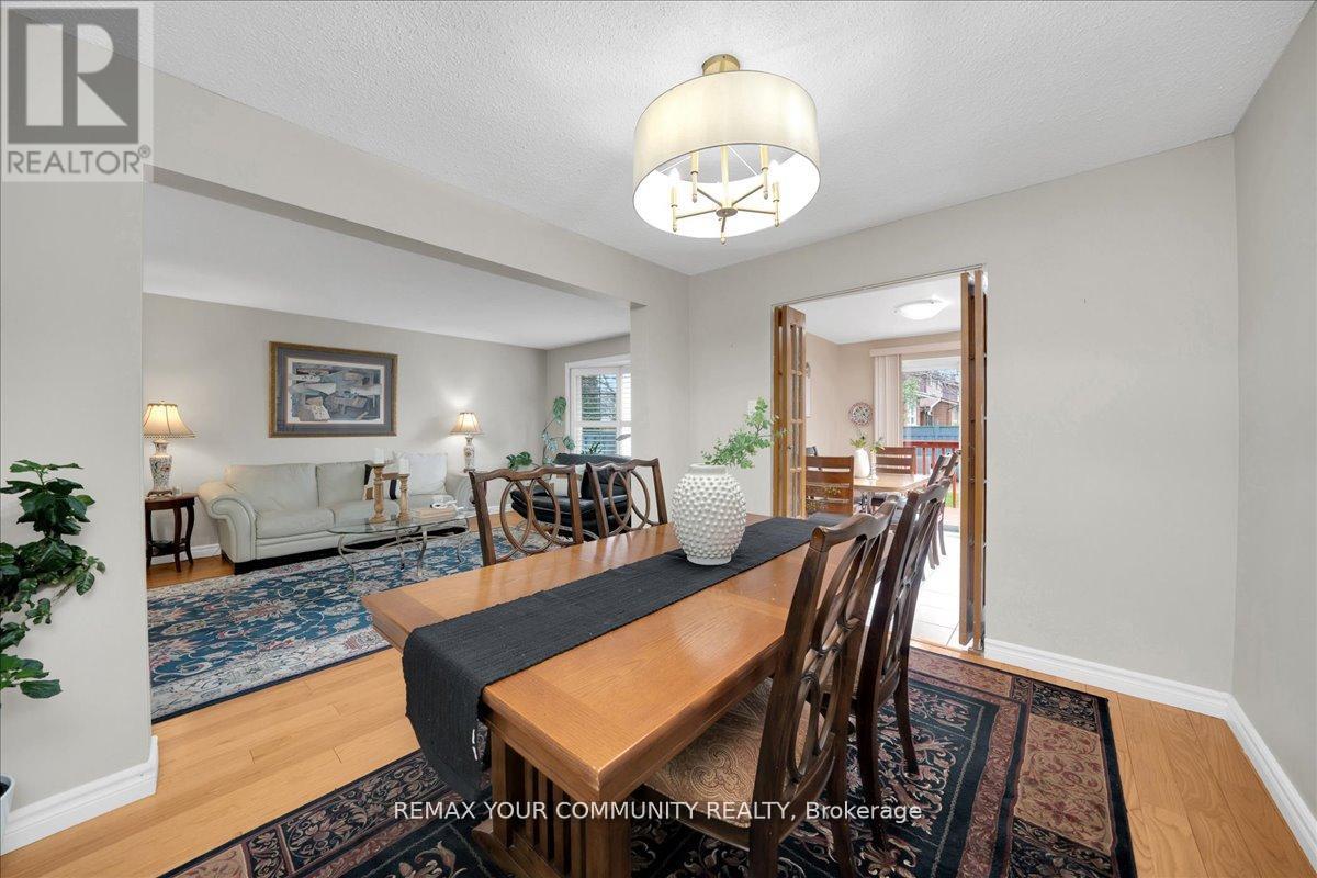 38 Goodless Court, Toronto, Ontario  M1B 1A1 - Photo 4 - E13089446