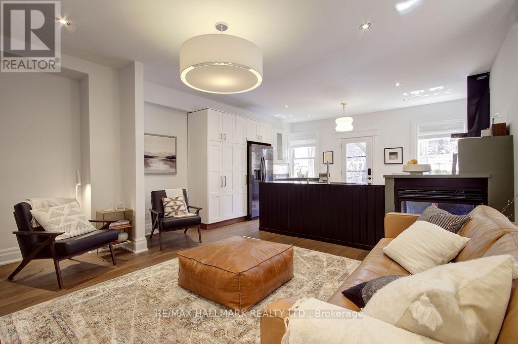 39 Dixon Avenue, Toronto, Ontario  M4L 1N4 - Photo 11 - E13089460