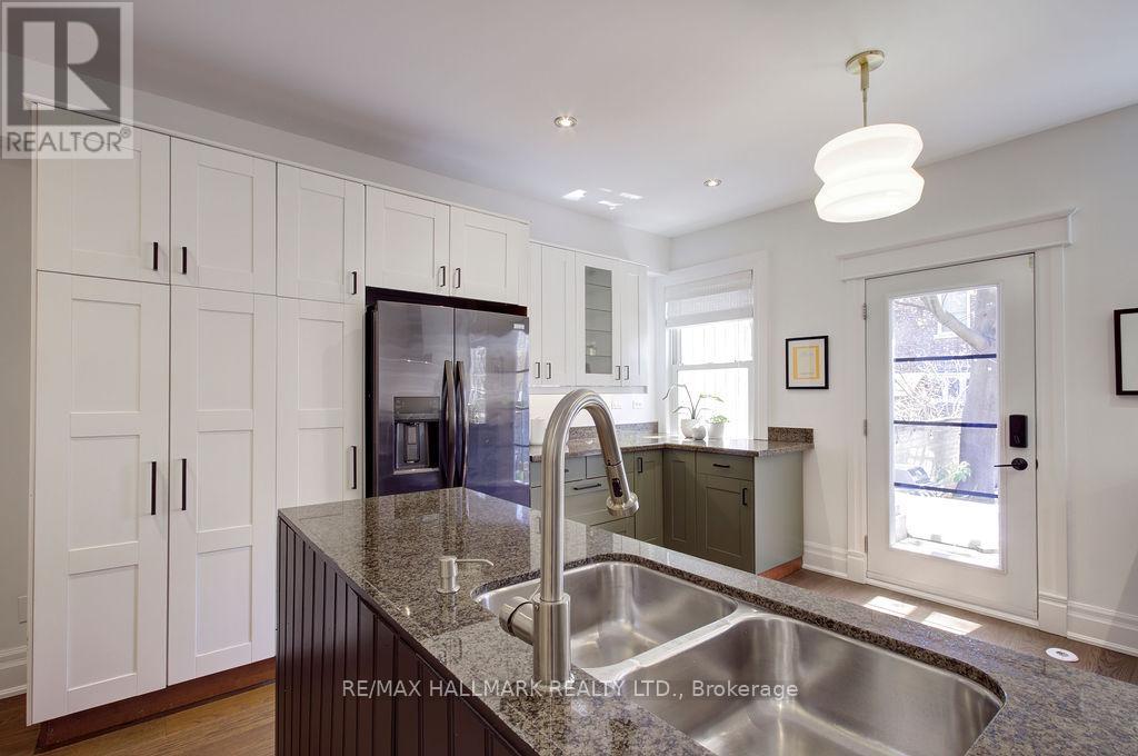 39 Dixon Avenue, Toronto, Ontario  M4L 1N4 - Photo 14 - E13089460