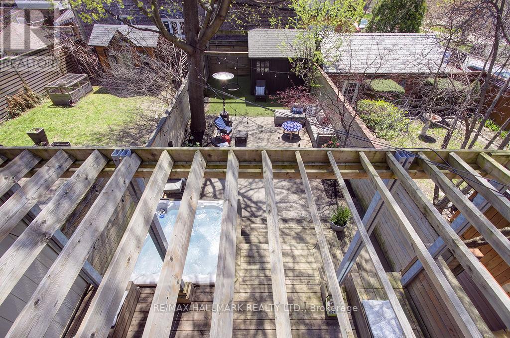 39 Dixon Avenue, Toronto, Ontario  M4L 1N4 - Photo 24 - E13089460