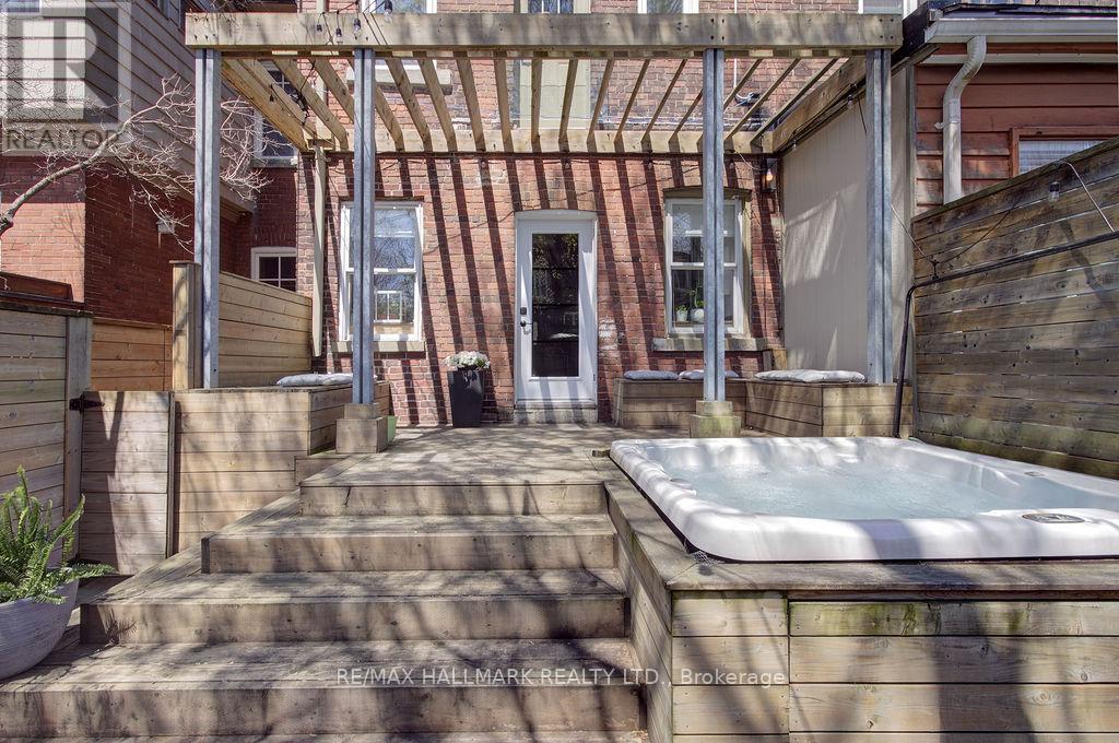 39 Dixon Avenue, Toronto, Ontario  M4L 1N4 - Photo 42 - E13089460