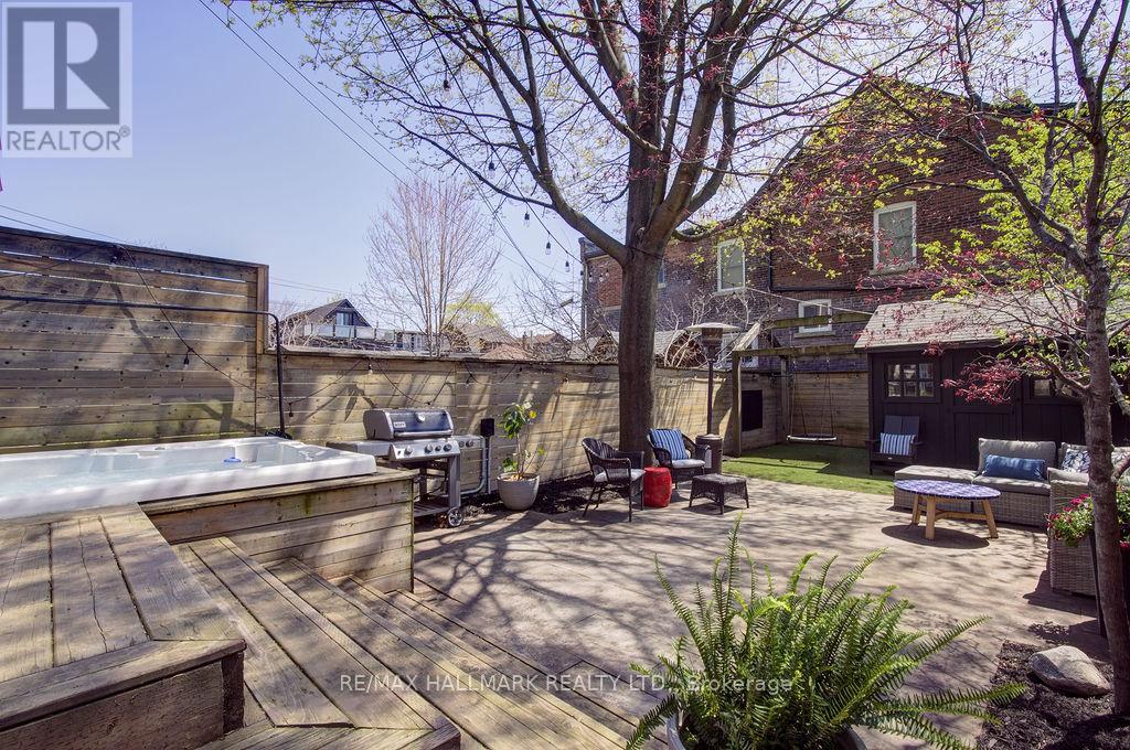 39 Dixon Avenue, Toronto, Ontario  M4L 1N4 - Photo 43 - E13089460