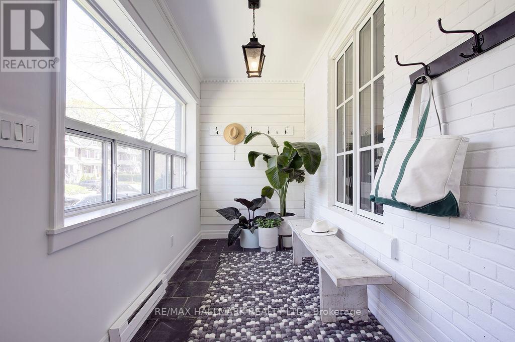 39 Dixon Avenue, Toronto, Ontario  M4L 1N4 - Photo 6 - E13089460