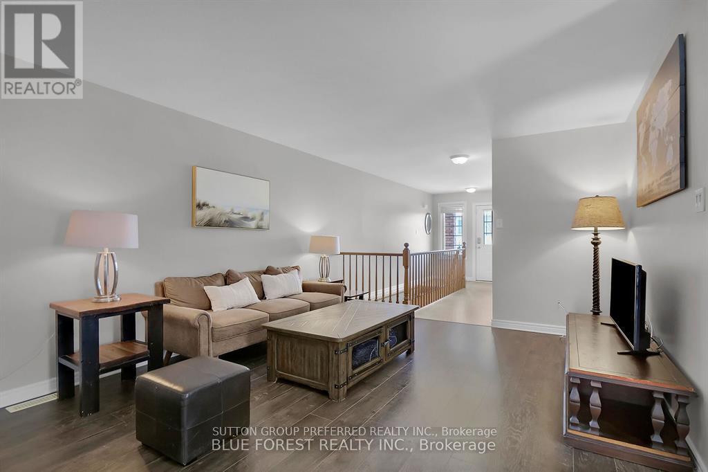 284 Exmouth Circle, London East, Ontario  N5V 5G6 - Photo 6 - X13083284