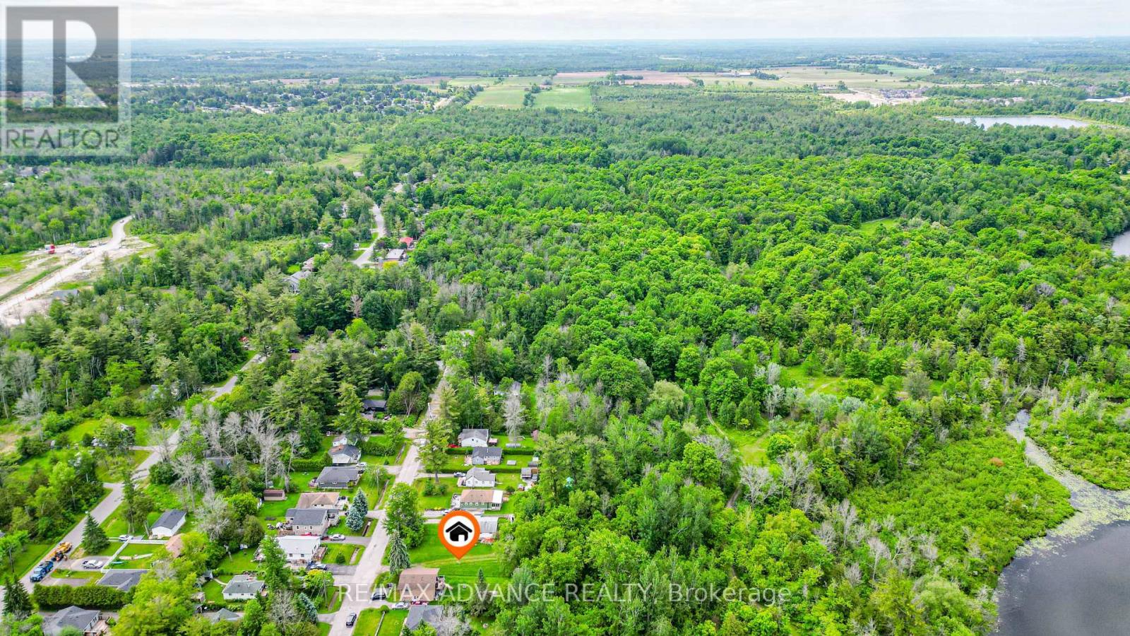 100 Dunkirk Avenue, Georgina, Ontario  L0E 1R0 - Photo 12 - N13089278