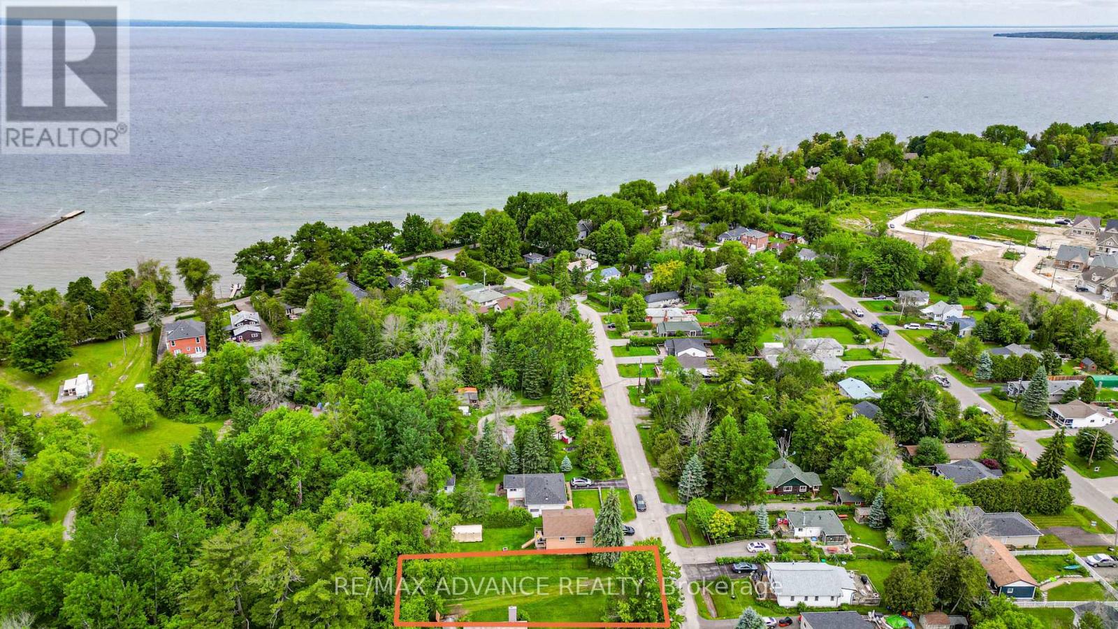 100 Dunkirk Avenue, Georgina, Ontario  L0E 1R0 - Photo 21 - N13089278