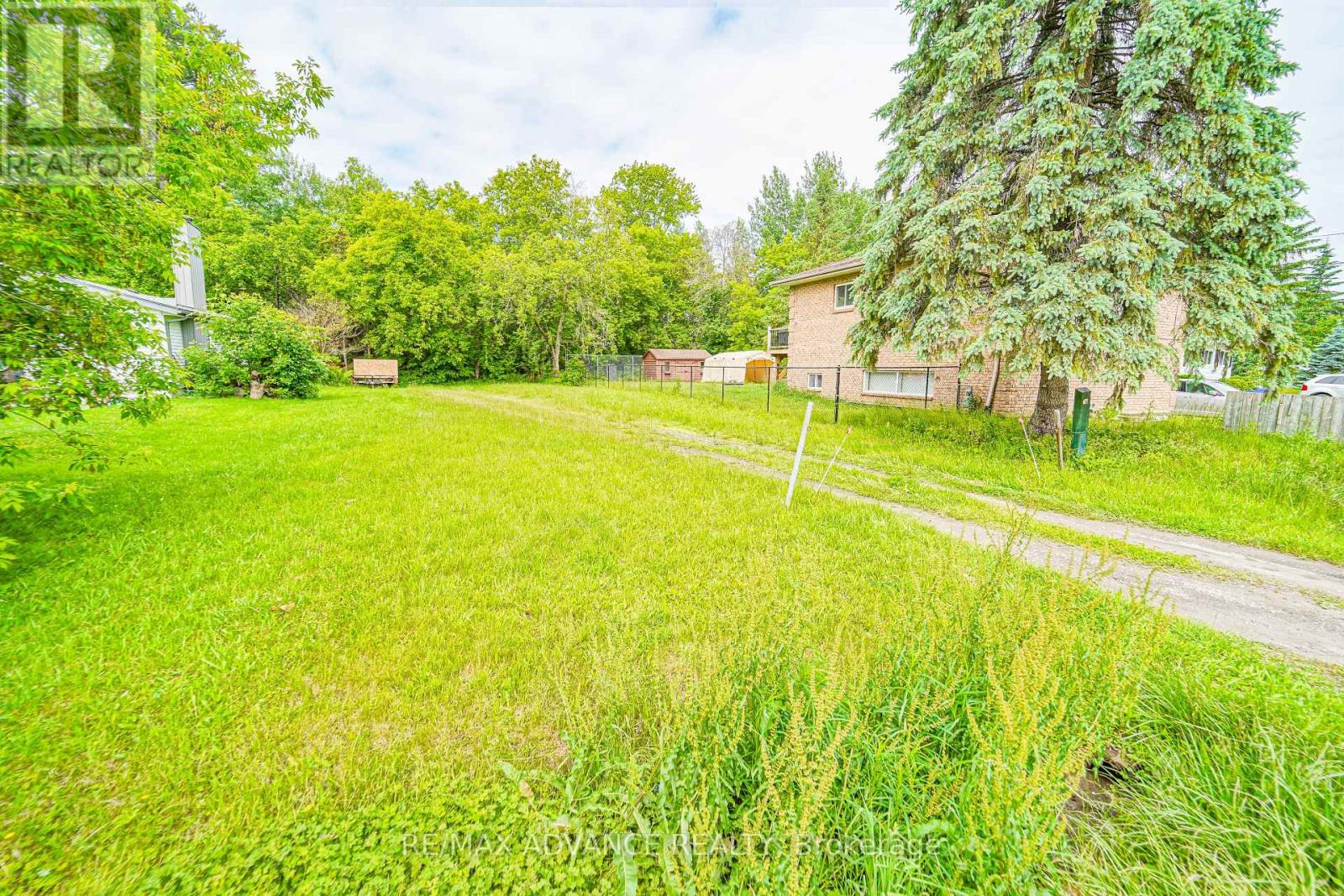 100 Dunkirk Avenue, Georgina, Ontario  L0E 1R0 - Photo 23 - N13089278