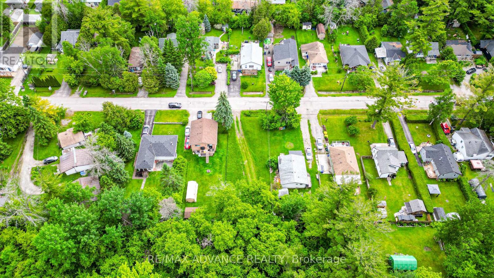 100 Dunkirk Avenue, Georgina, Ontario  L0E 1R0 - Photo 28 - N13089278
