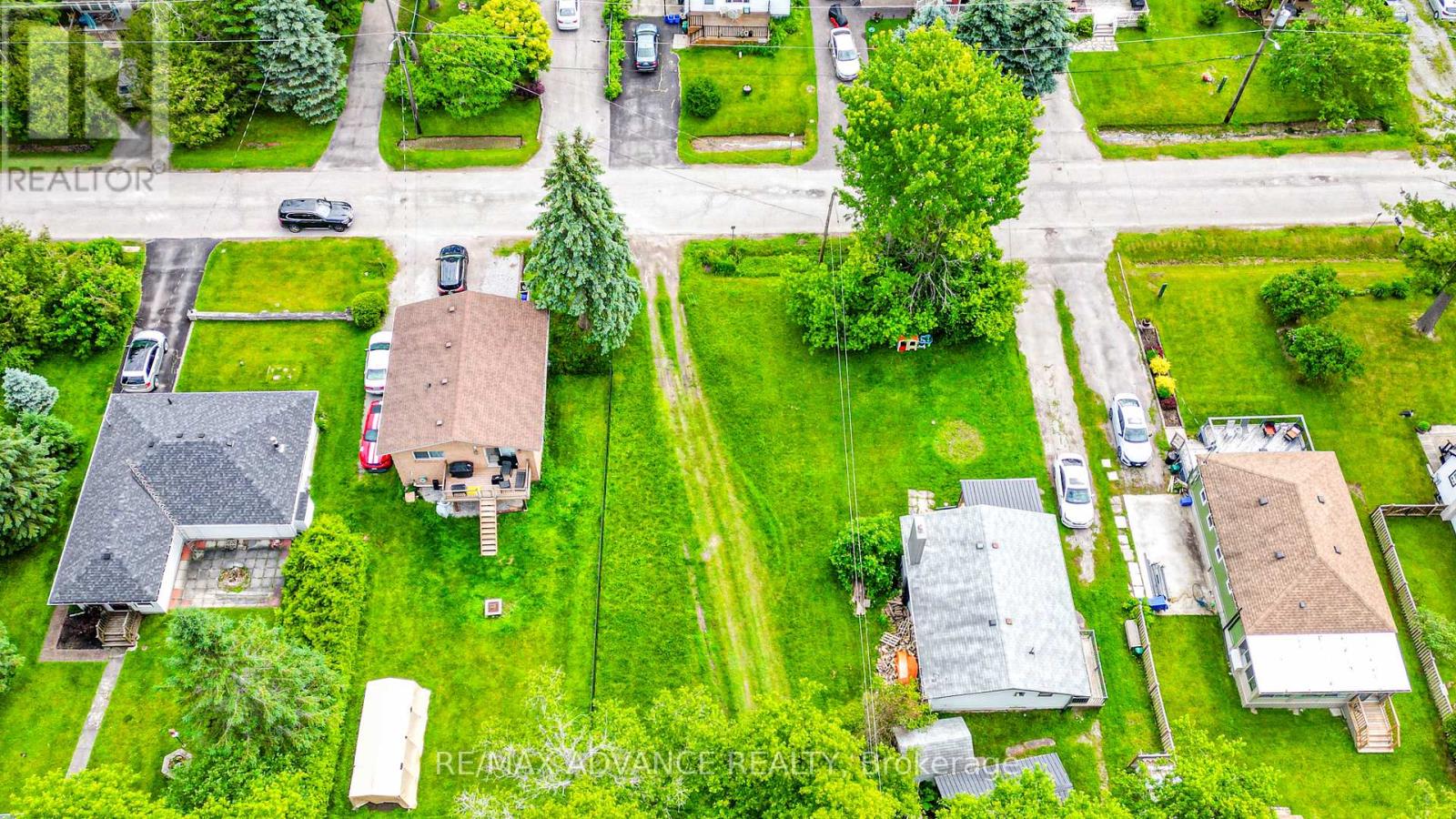 100 Dunkirk Avenue, Georgina, Ontario  L0E 1R0 - Photo 29 - N13089278