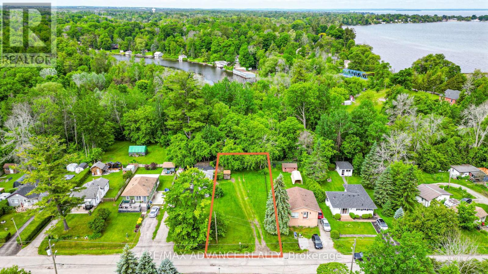 100 Dunkirk Avenue, Georgina, Ontario  L0E 1R0 - Photo 32 - N13089278
