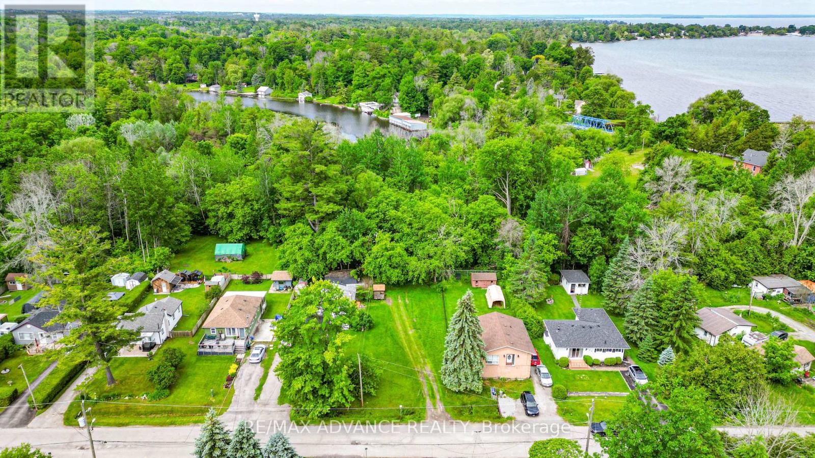 100 Dunkirk Avenue, Georgina, Ontario  L0E 1R0 - Photo 33 - N13089278