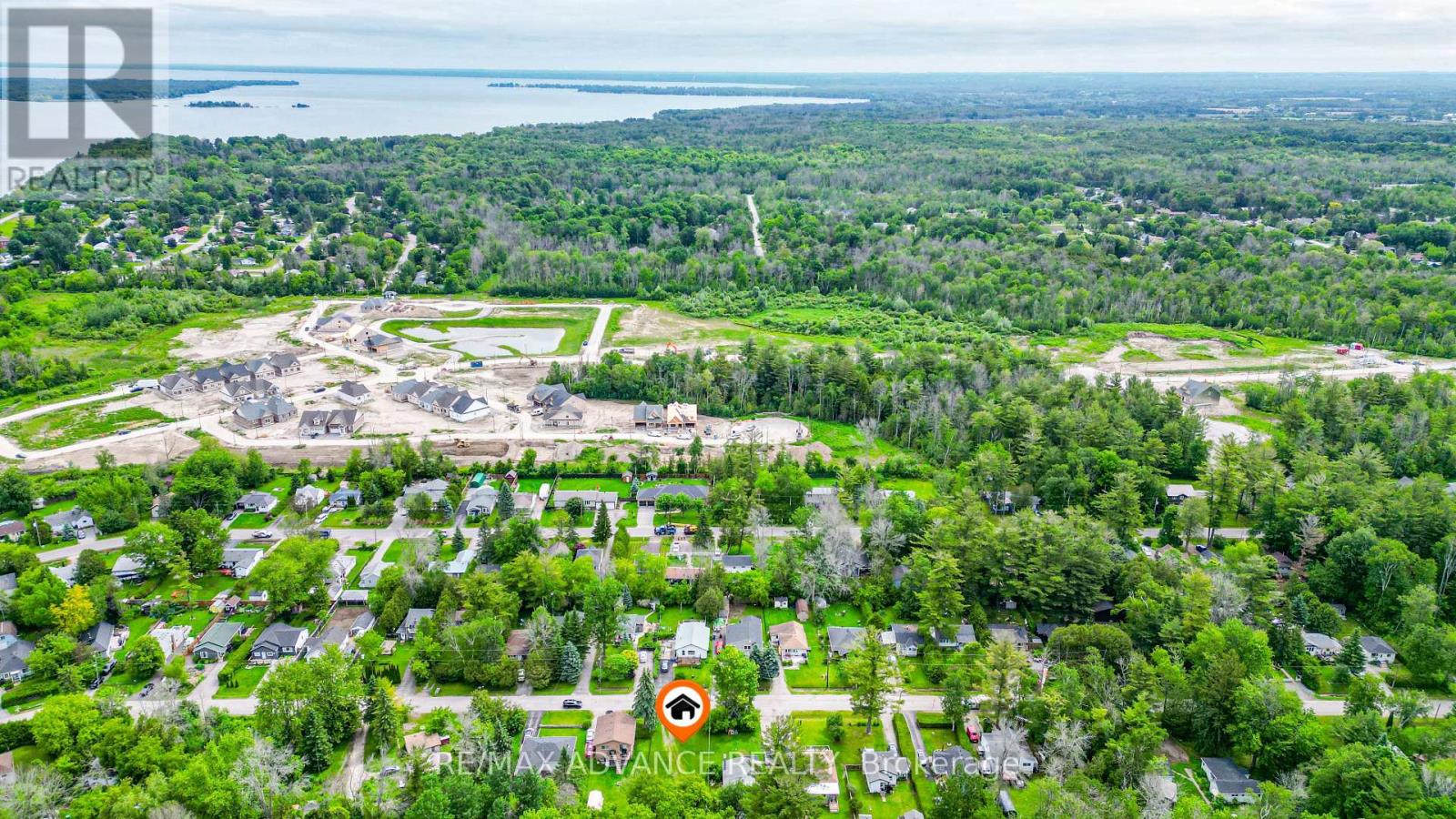 100 Dunkirk Avenue, Georgina, Ontario  L0E 1R0 - Photo 37 - N13089278