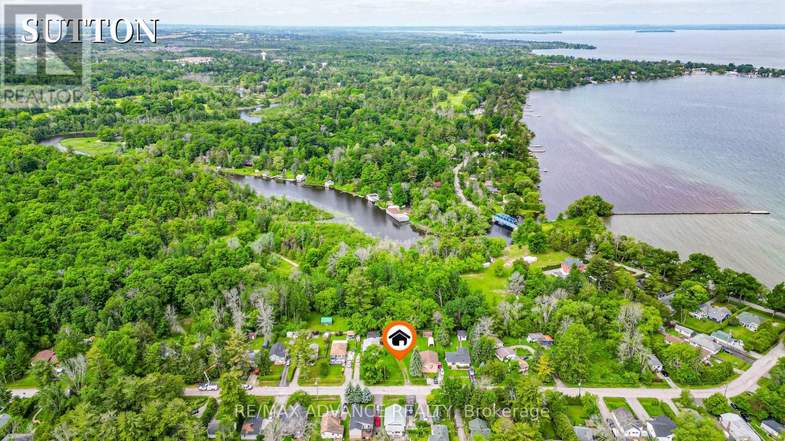 100 Dunkirk Avenue, Georgina, Ontario  L0E 1R0 - Photo 38 - N13089278