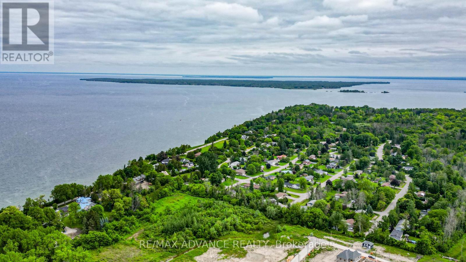 100 Dunkirk Avenue, Georgina, Ontario  L0E 1R0 - Photo 42 - N13089278