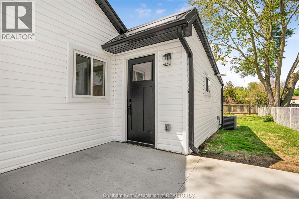 7 Oxley Drive, Chatham, Ontario  N7L 2K5 - Photo 5 - 26010184