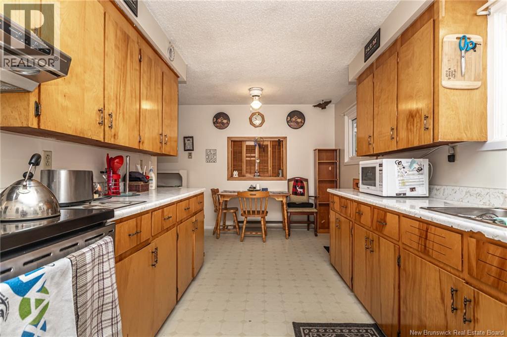 278 Barton Crescent, Fredericton, New Brunswick  E3A 5A6 - Photo 8 - NB138432
