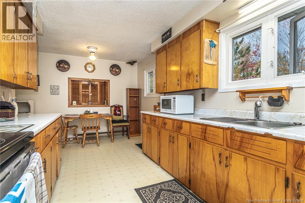 278 Barton Crescent, Fredericton, New Brunswick  E3A 5A6 - Photo 7 - NB138432