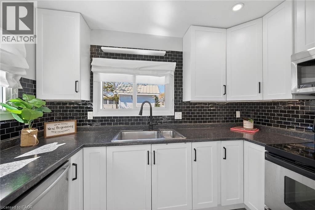 16 Swallow Lane, Selkirk, Ontario  N0A 1P0 - Photo 13 - 40815945