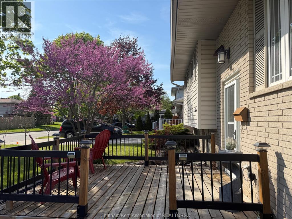 40 Thornhill Crescent, Chatham, Ontario  N7L 4M3 - Photo 5 - 26010209