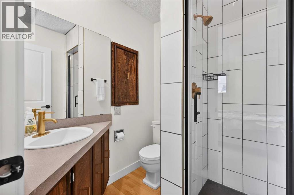 584 Woodhill Place SW, Calgary, Alberta  T2W 3L5 - Photo 21 - A2298867