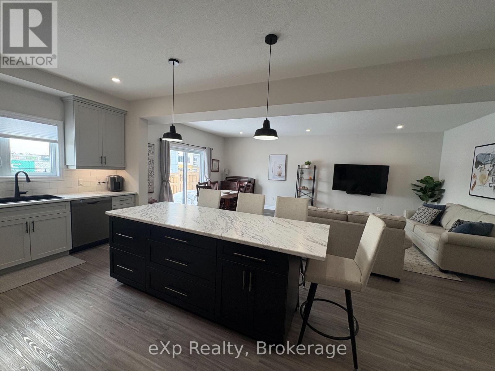 654 Wray Avenue S, North Perth, Ontario  N4W 3K9 - Photo 10 - X12820018