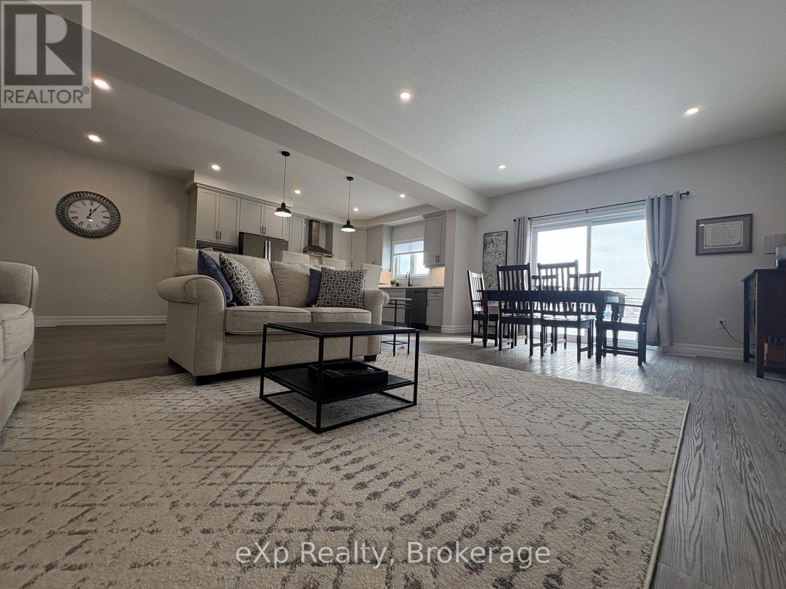 654 Wray Avenue S, North Perth, Ontario  N4W 3K9 - Photo 12 - X12820018