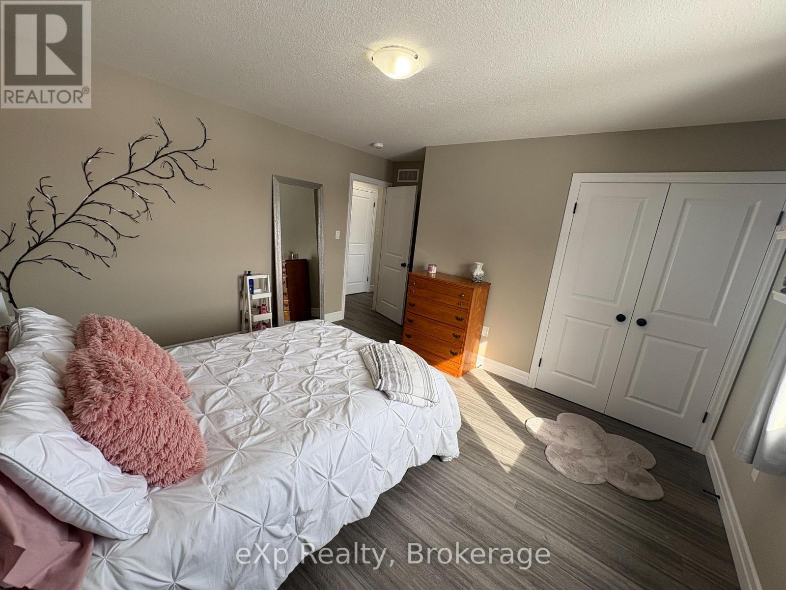654 Wray Avenue S, North Perth, Ontario  N4W 3K9 - Photo 27 - X12820018
