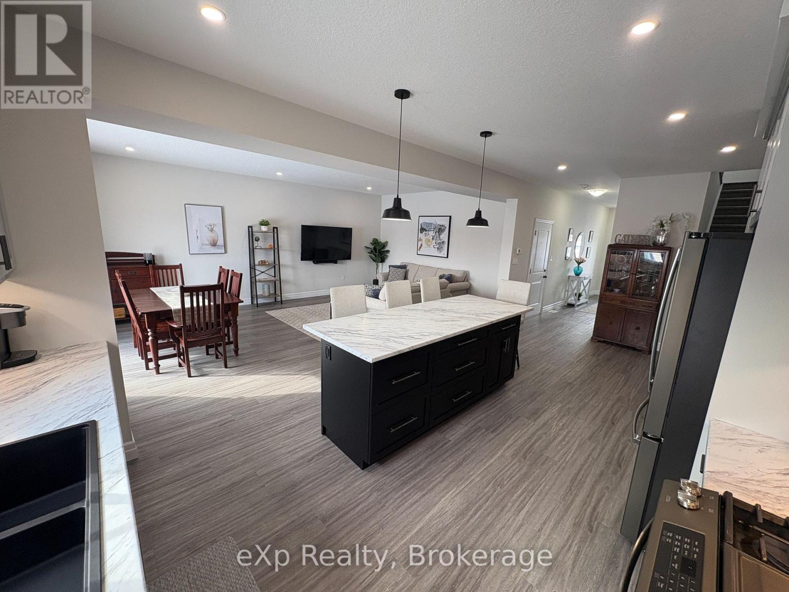 654 Wray Avenue S, North Perth, Ontario  N4W 3K9 - Photo 9 - X12820018