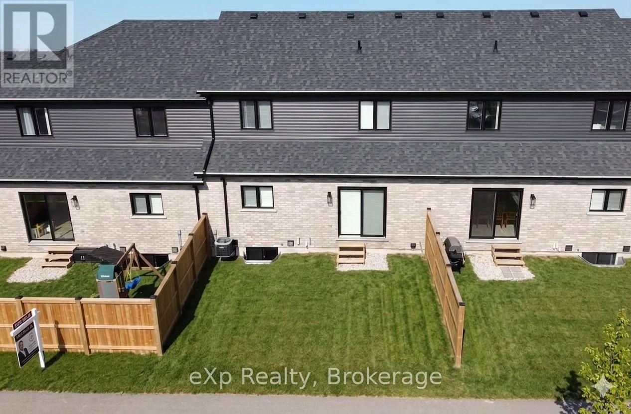 654 Wray Avenue S, North Perth, Ontario  N4W 3K9 - Photo 38 - X12820018