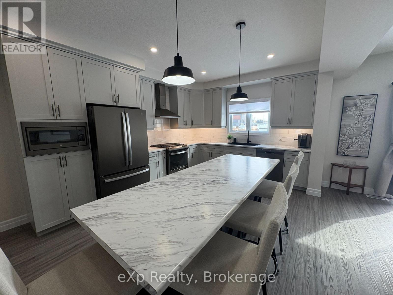 654 Wray Avenue S, North Perth, Ontario  N4W 3K9 - Photo 7 - X12820018