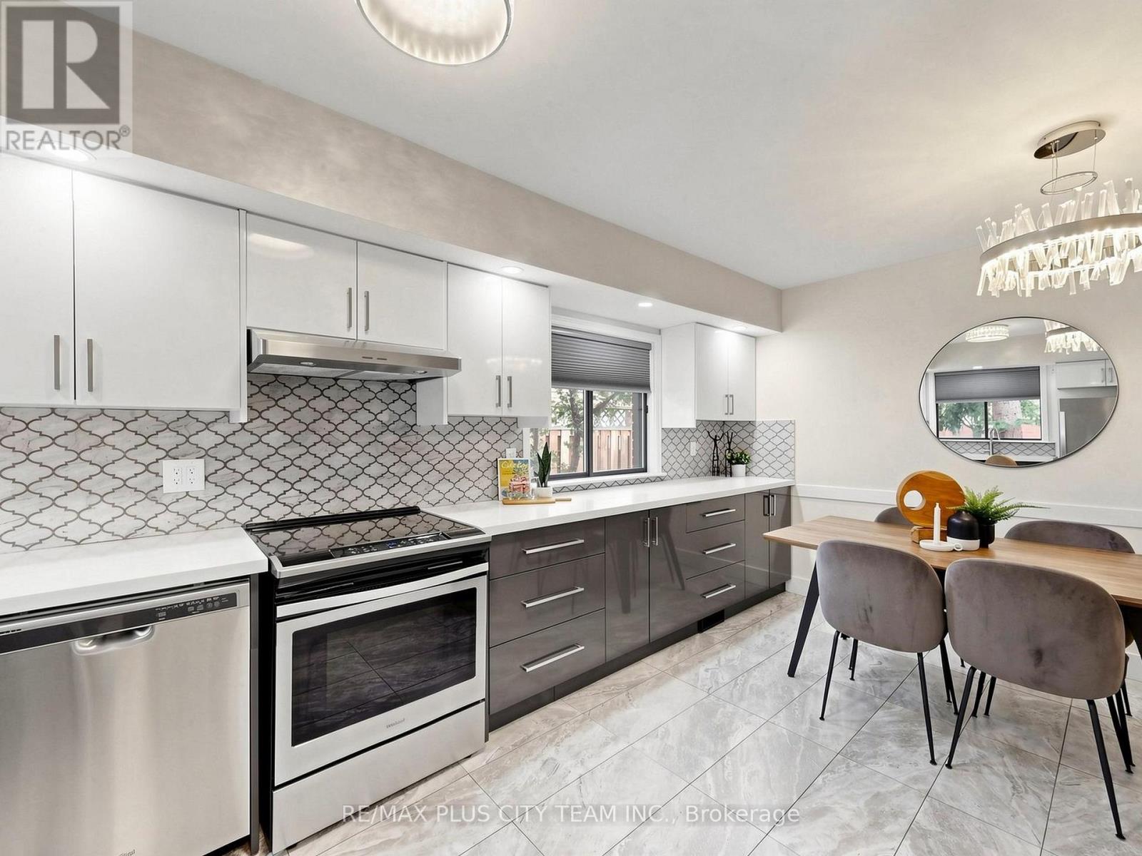 260 Renforth Drive, Toronto, Ontario  M9C 2K9 - Photo 12 - W13089306