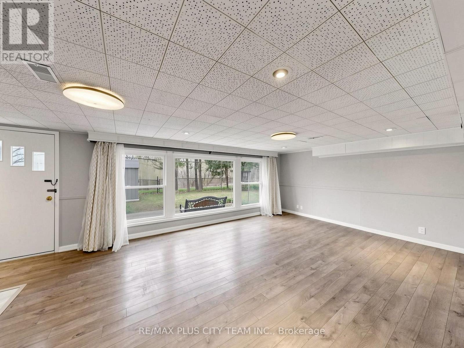 260 Renforth Drive, Toronto, Ontario  M9C 2K9 - Photo 25 - W13089306