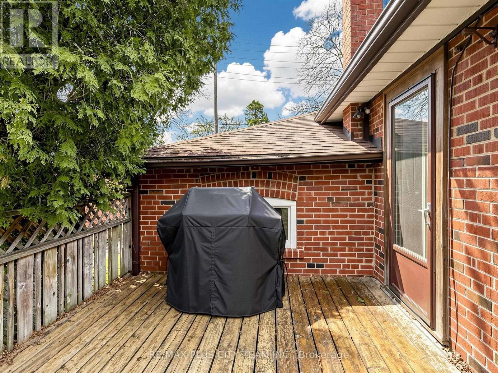 260 Renforth Drive, Toronto, Ontario  M9C 2K9 - Photo 39 - W13089306