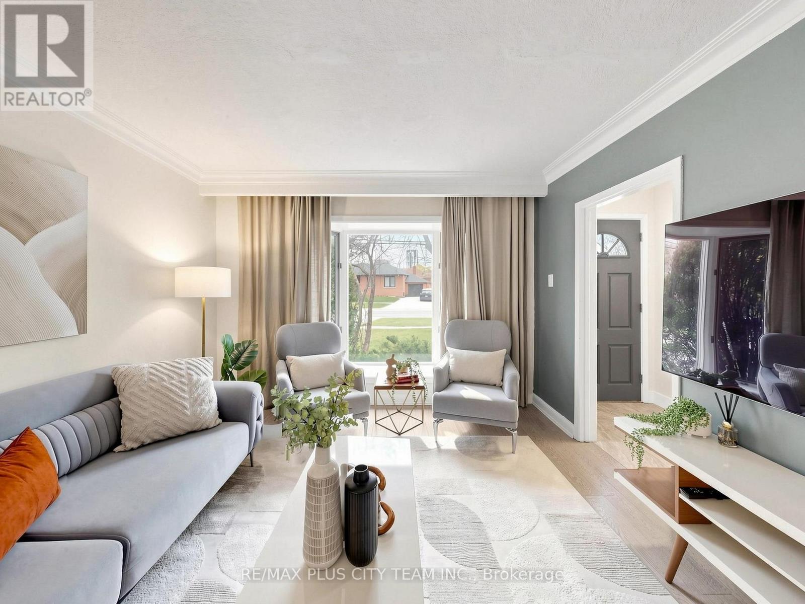 260 Renforth Drive, Toronto, Ontario  M9C 2K9 - Photo 6 - W13089306
