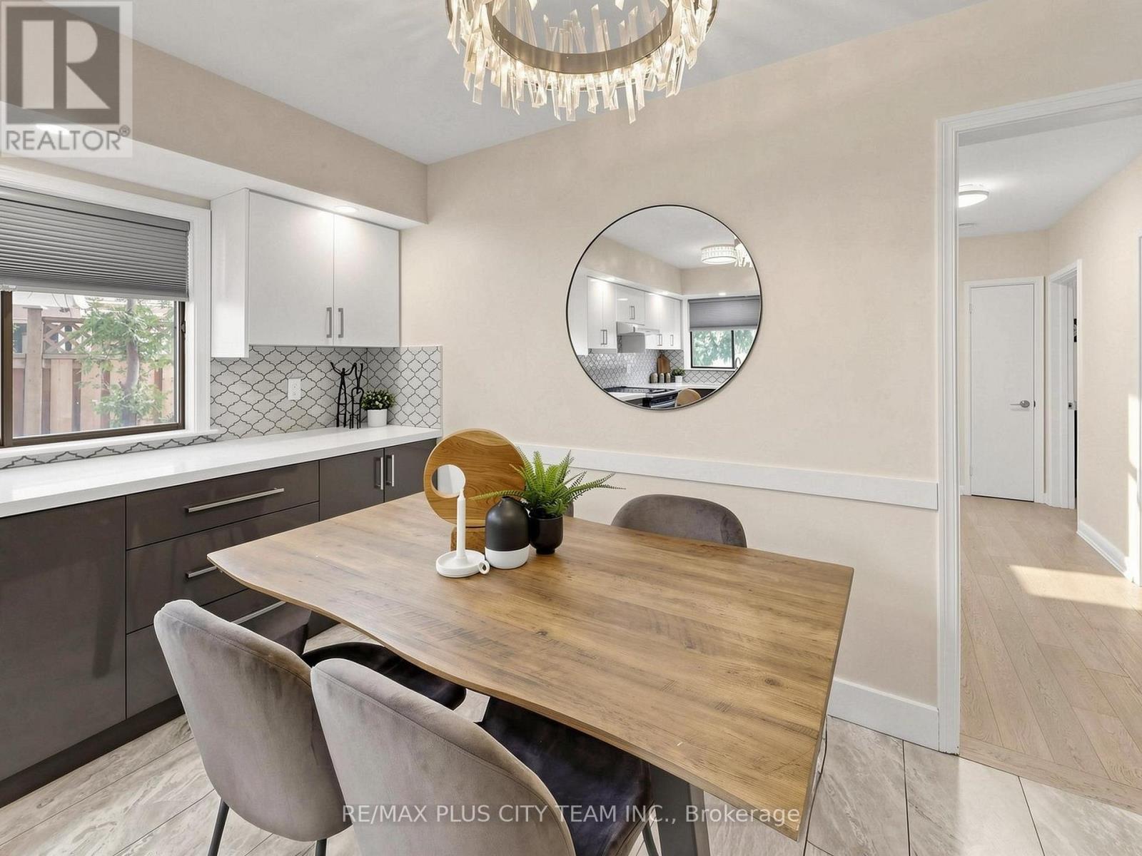 260 Renforth Drive, Toronto, Ontario  M9C 2K9 - Photo 7 - W13089306