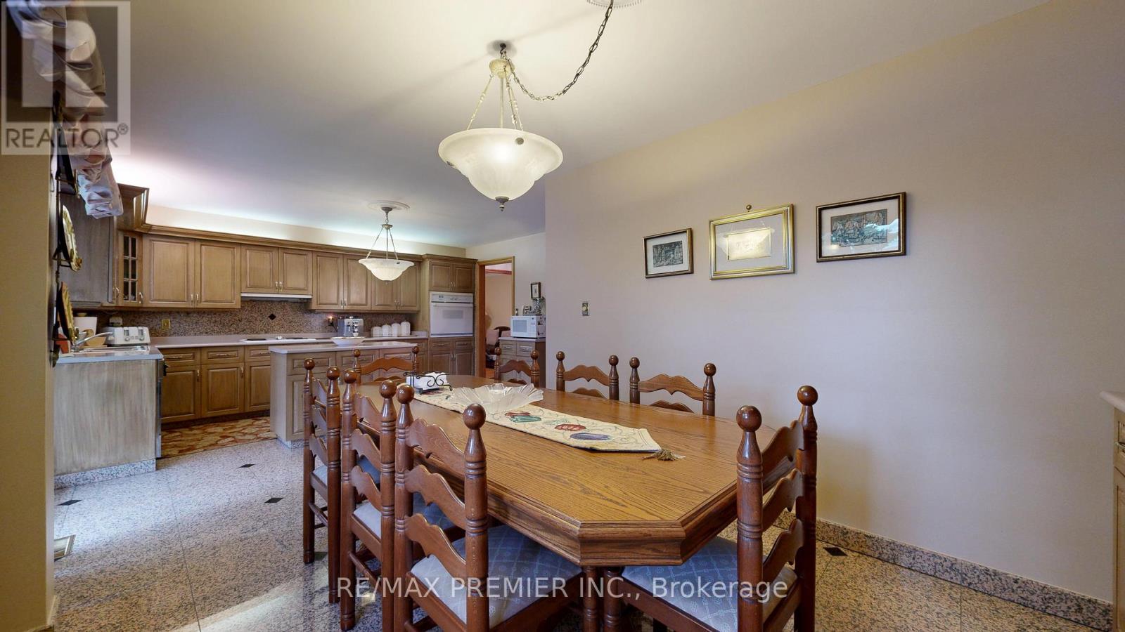 55 Chiswick Avenue, Toronto, Ontario  M6E 1A1 - Photo 16 - W13089378