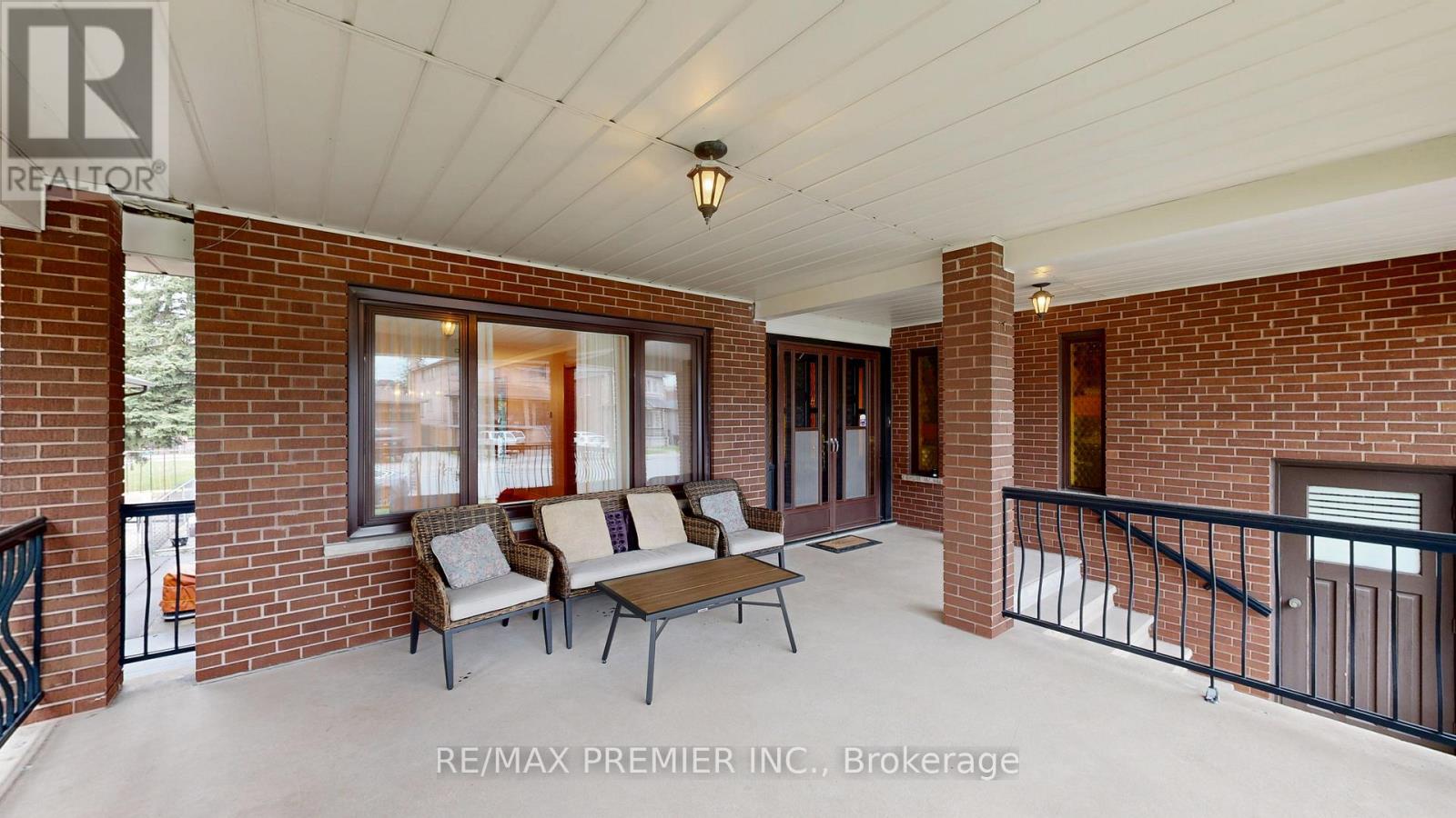 55 Chiswick Avenue, Toronto, Ontario  M6E 1A1 - Photo 3 - W13089378