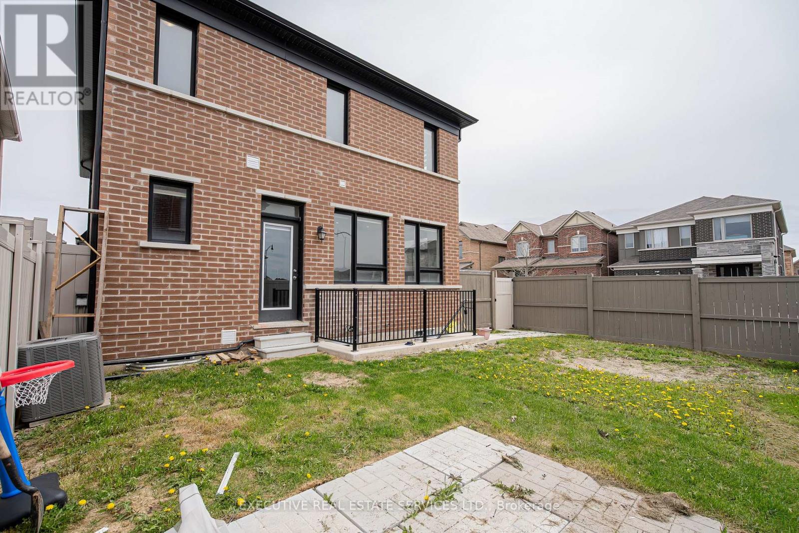 4 Brenscombe Road, Brampton, Ontario  L7A 5E8 - Photo 35 - W13089440