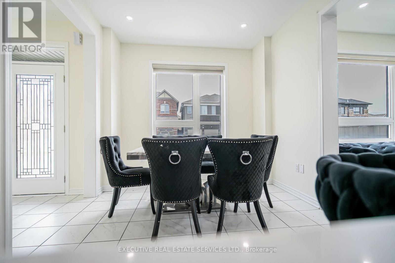 4 Brenscombe Road, Brampton, Ontario  L7A 5E8 - Photo 8 - W13089440