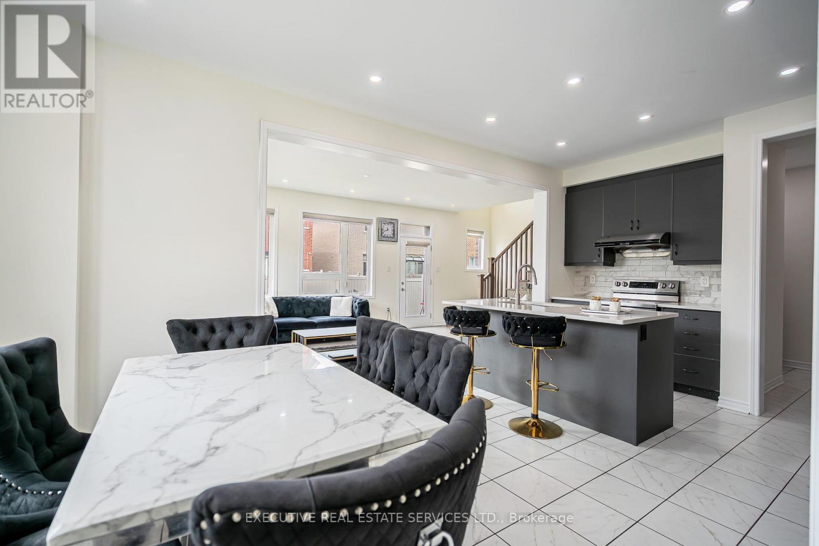 4 Brenscombe Road, Brampton, Ontario  L7A 5E8 - Photo 9 - W13089440