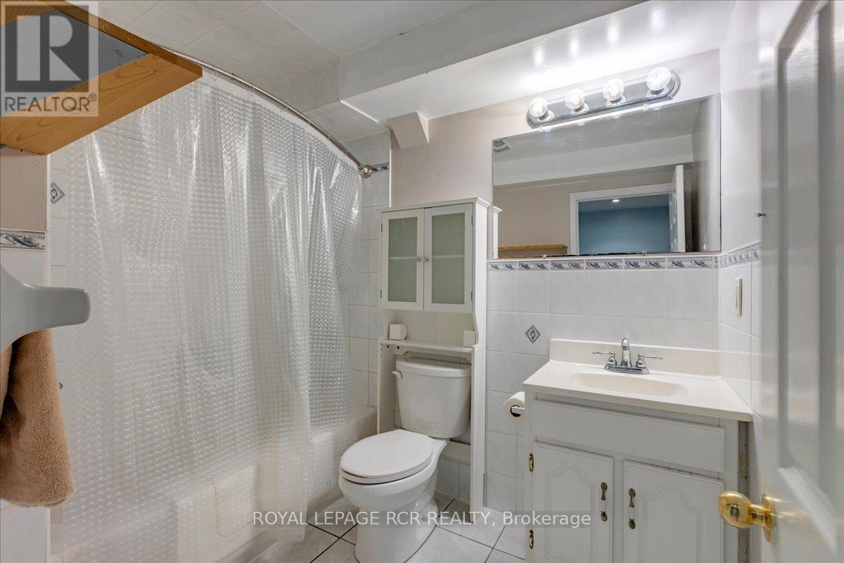 293 Van Kirk Drive, Brampton, Ontario  L7A 1M3 - Photo 25 - W13089462