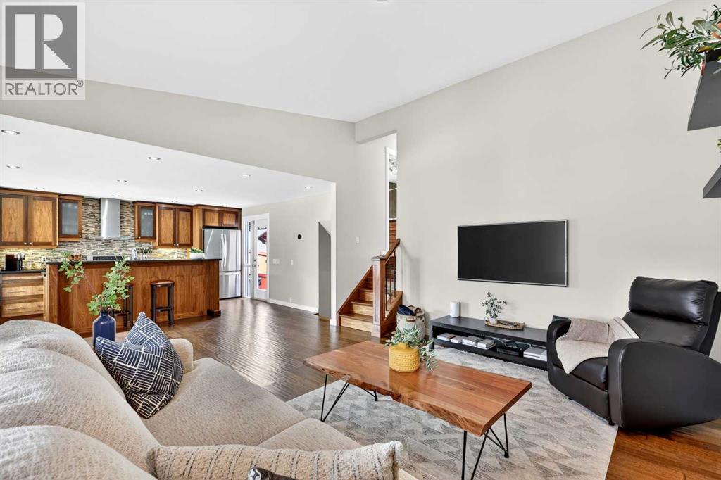 263 Shawmeadows Road SW, Calgary, Alberta  T2Y 1B6 - Photo 7 - A2303945