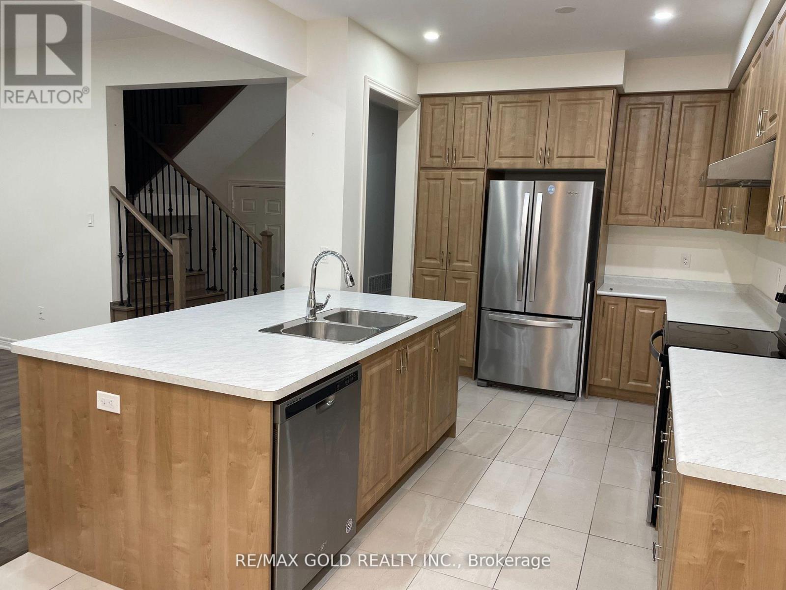 35 Riverwalk Drive, Hamilton, Ontario  L8B 1X3 - Photo 4 - X13089364