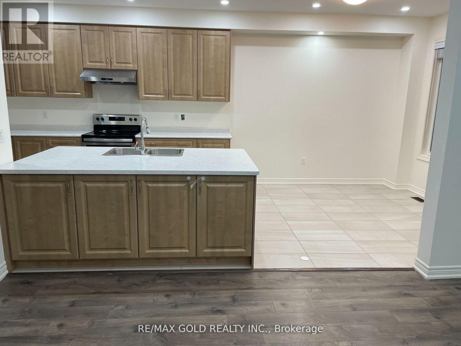 35 Riverwalk Drive, Hamilton, Ontario  L8B 1X3 - Photo 6 - X13089364