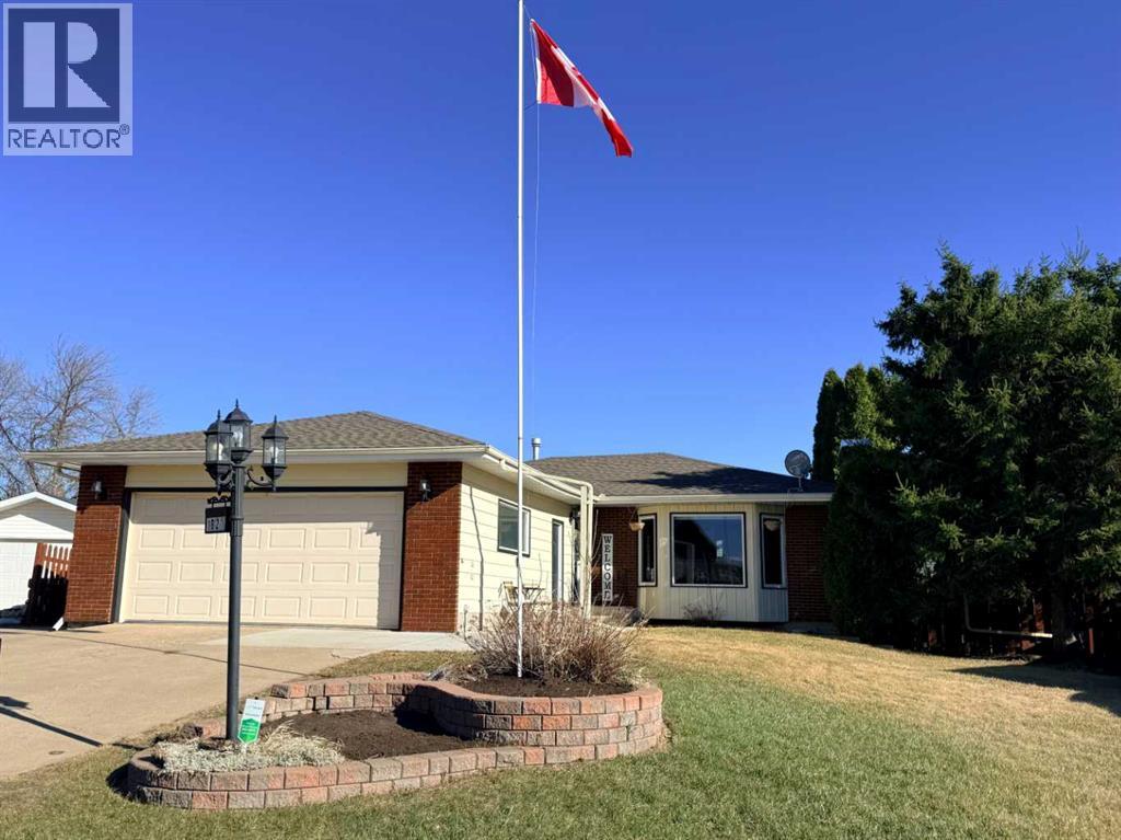 1621 4 Avenue, Wainwright, Alberta  T9W 1J3 - Photo 1 - A2291485