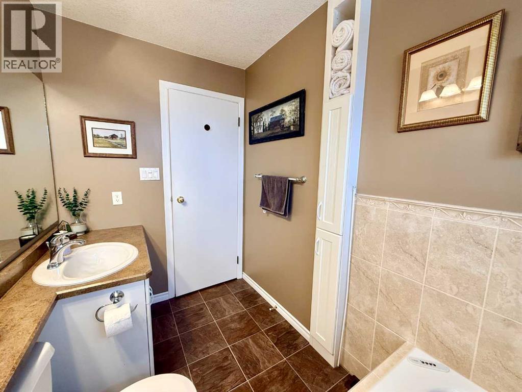 1621 4 Avenue, Wainwright, Alberta  T9W 1J3 - Photo 16 - A2291485