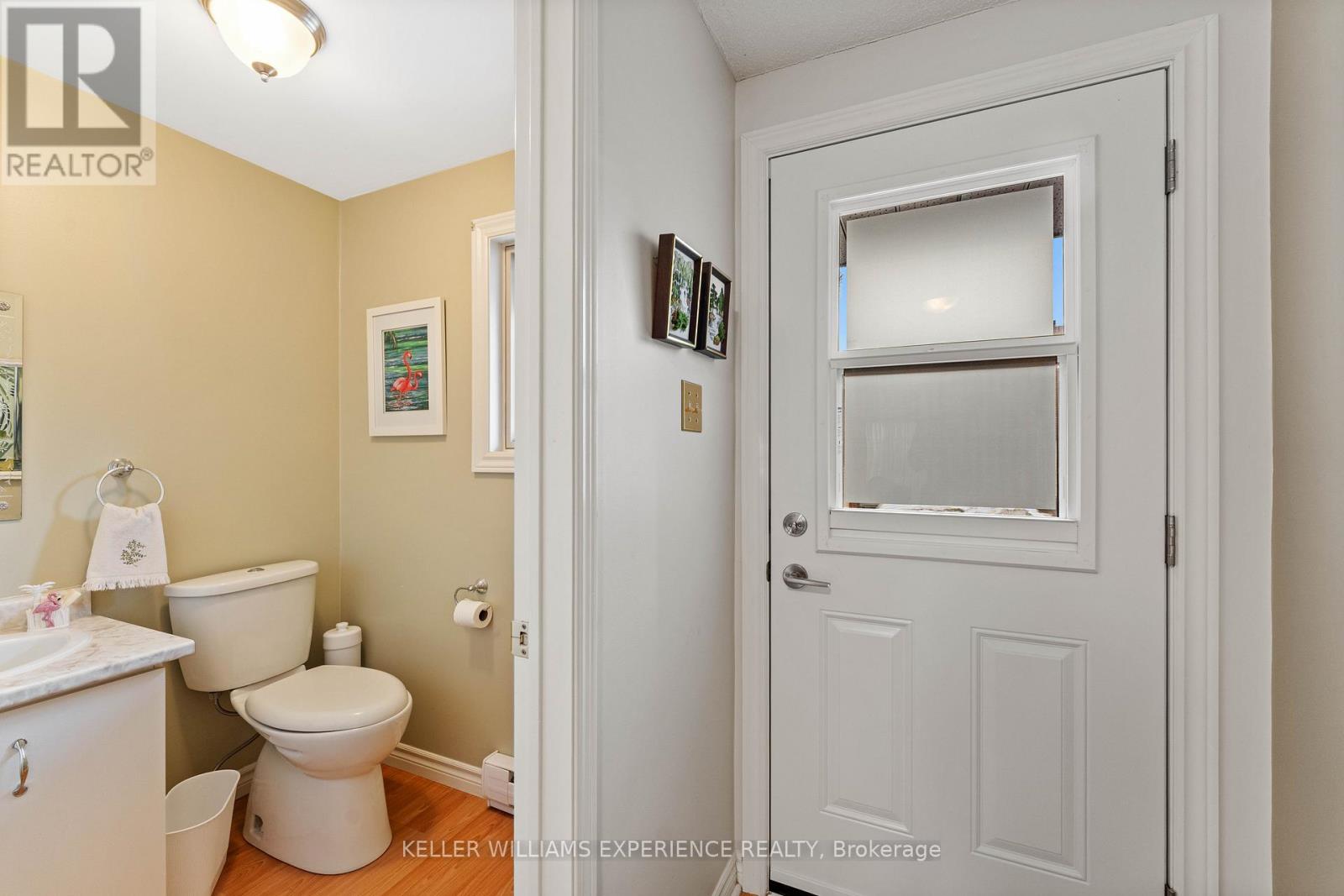 15 Pheasant Trail, Barrie, Ontario  L4N 6W4 - Photo 3 - S13058402