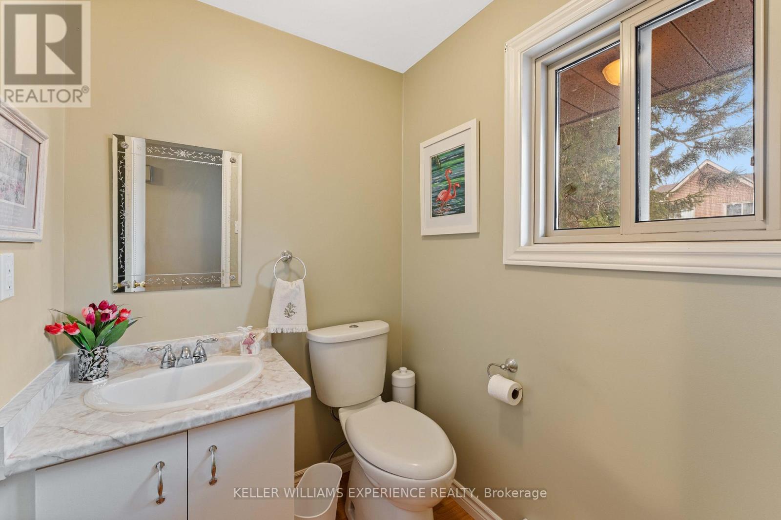 15 Pheasant Trail, Barrie, Ontario  L4N 6W4 - Photo 4 - S13058402